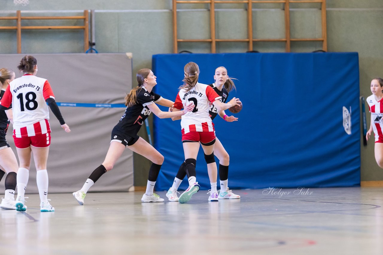Bild 34 - wBJ SV Henstedt Ulzburg - Bramstedter TS : Ergebnis: 27:15